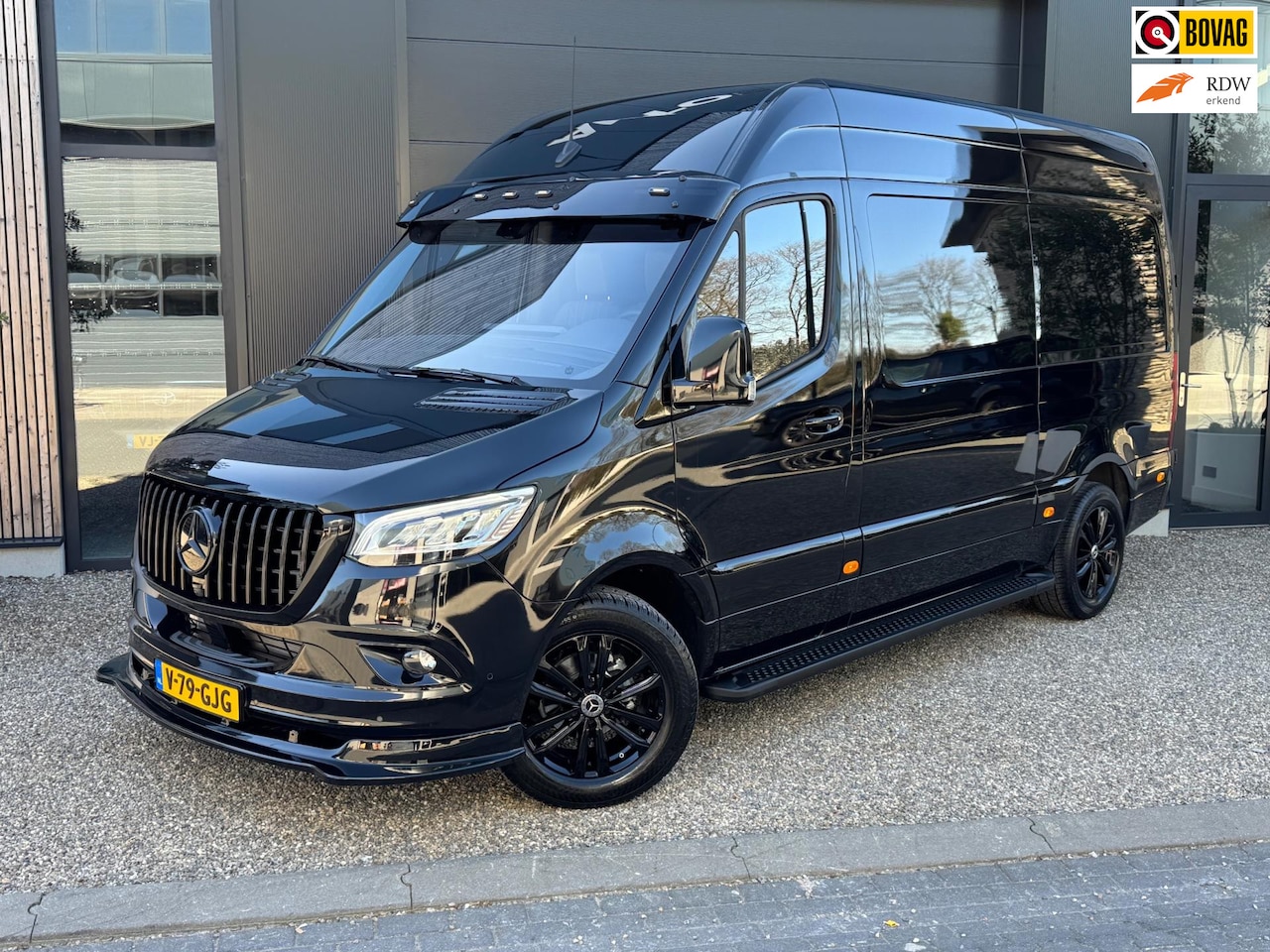 Mercedes-Benz Sprinter - 319 1.9 CDI L2H2 RWD 190PK 3.5T TREKGW | BLACK EXCLUSIVE | Nappa leder | 18" LMV | Comfort - AutoWereld.nl