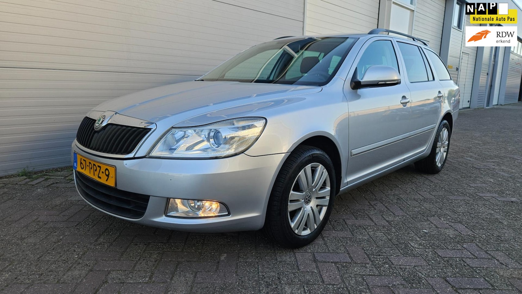 Skoda Octavia Combi - 1.2 TSI Ambition | Station | Cruise Control |APK 05-2026 - AutoWereld.nl