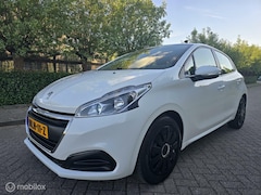 Peugeot 208 - 1.2 PureTech Allure Nieuwe APK