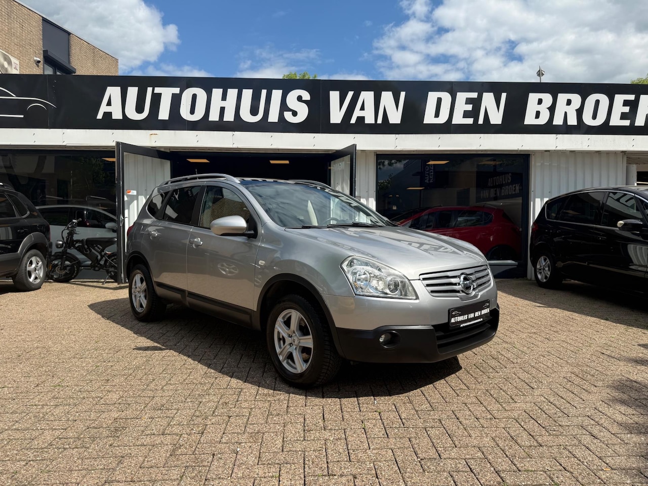 Nissan Qashqai+2 - 2.0 Tekna 1e Eigenaar 7Pers Pano Navi Cruise Climate Ctr Lmv Elek Pakket Nw Apk - AutoWereld.nl