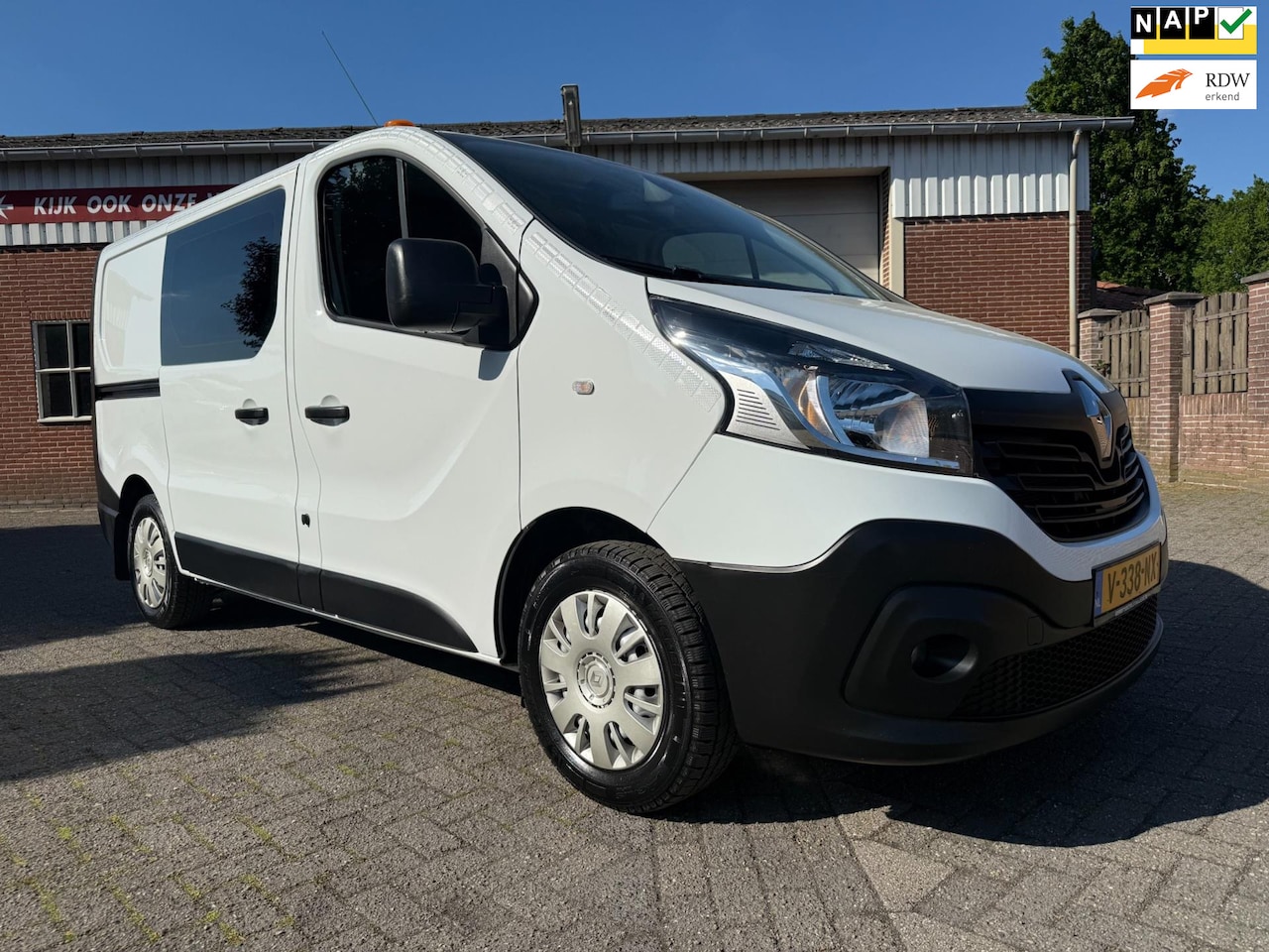 Renault Trafic - 1.6 dCi T27 servicebus Bott, 230v Victron camera navi airco cruise - AutoWereld.nl
