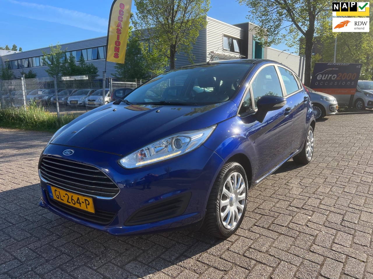 Ford Fiesta - 1.0 Style - Airco - Ecc - 5 Deurs - Navigatie - AutoWereld.nl