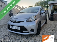 Toyota Aygo - zilver edition airco isofix km 68129
