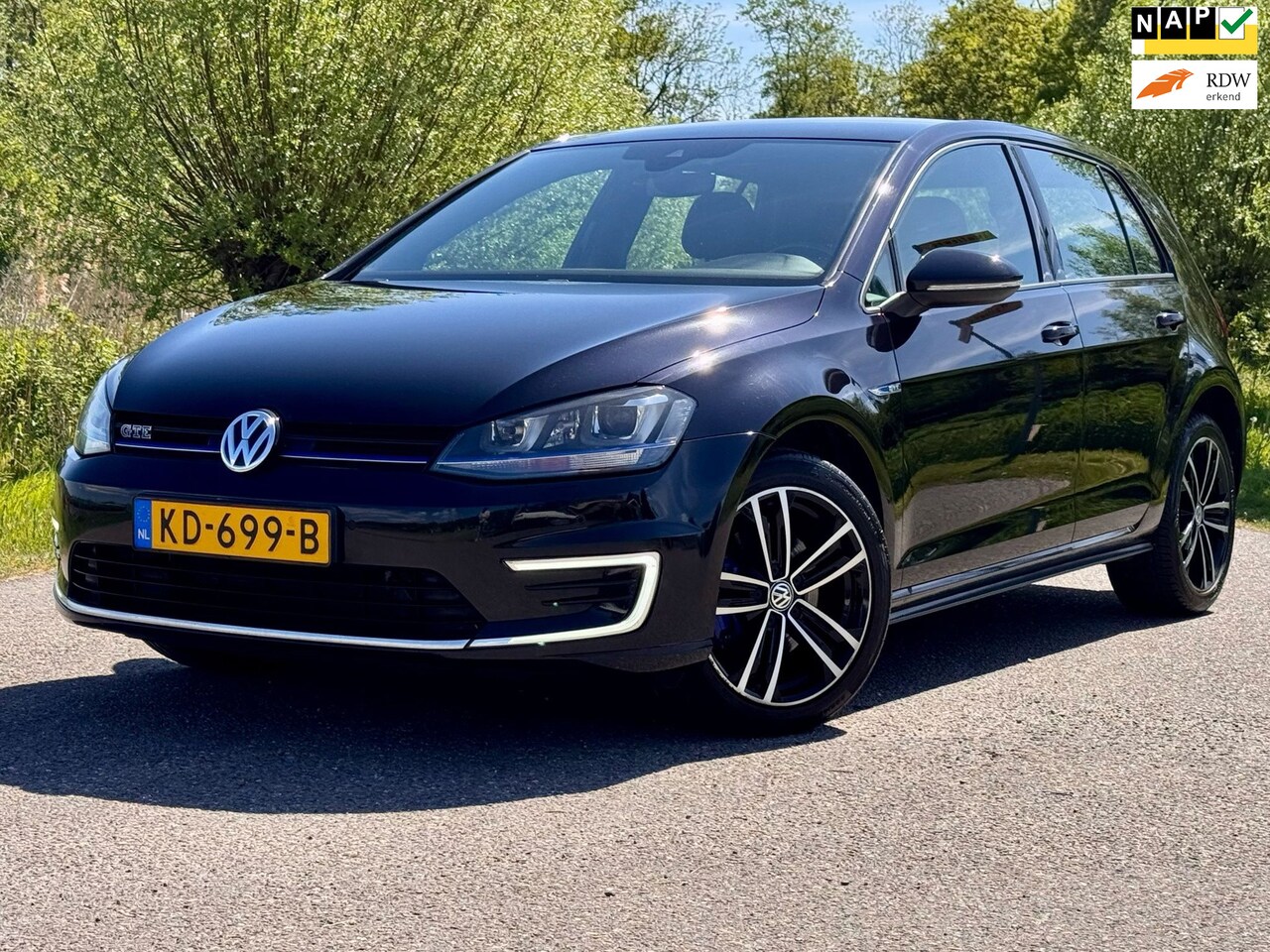 Volkswagen Golf - 1.4 TSI GTE Connected Series Clima Navi PDC BTW Dealer Onderhouden NAP - AutoWereld.nl
