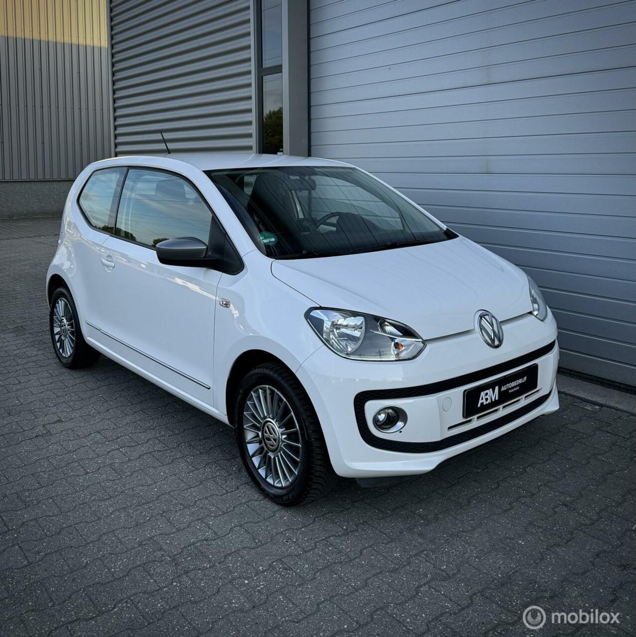 Volkswagen Up! - 1.0 Cheer UP! Navigatie Airco Stoelverwarming - AutoWereld.nl