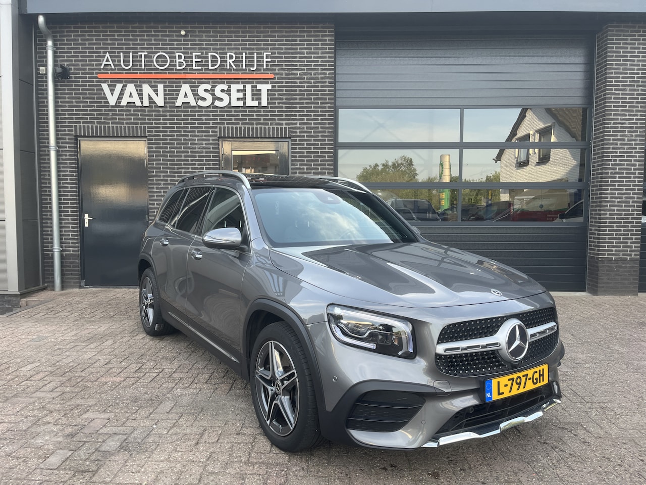 Mercedes-Benz GLB - 250 4MATIC Premium Plus 250 4MATIC Premium Plus AMG - AutoWereld.nl
