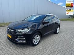 Opel Grandland X - 1.2 Turbo Business +