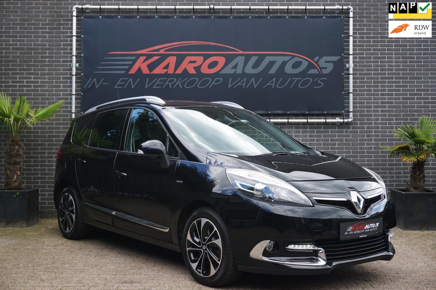 Renault Grand Scénic - 1.2 TCe Bose 7p Nav Leer Cam Clim Cruis - AutoWereld.nl
