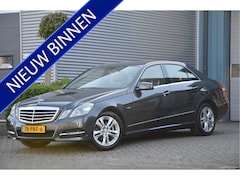 Mercedes-Benz E-klasse - 200 CGI AVANTGARDE | AUTOMAAT | LEDER | XENON | NAVI | TREKHAK | YOUNGTIMER