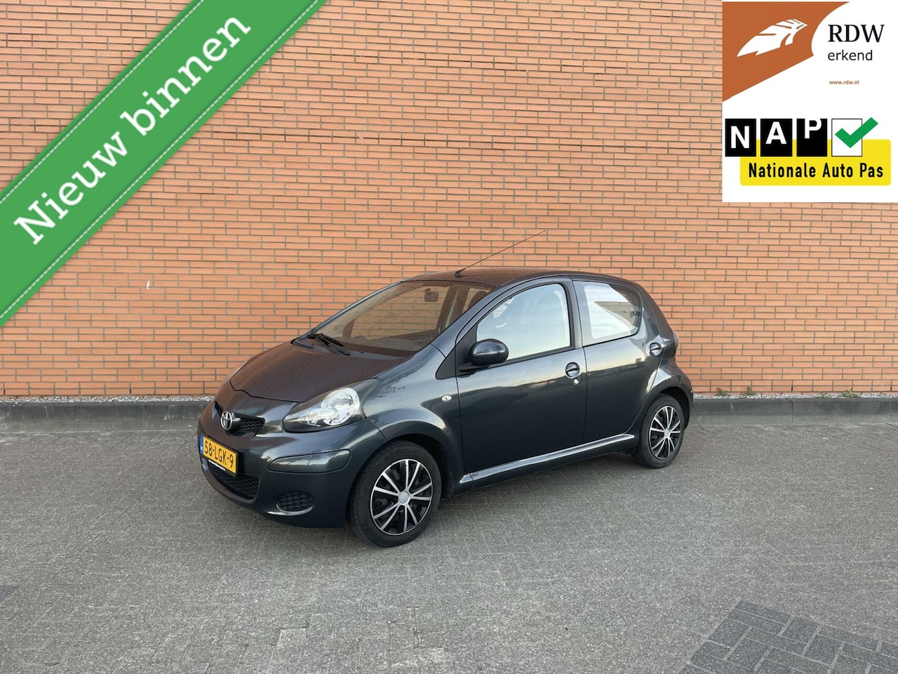 Toyota Aygo - 1.0 2010 171DKM | NAP | AIRCO | ELEK-PAKKET | - AutoWereld.nl