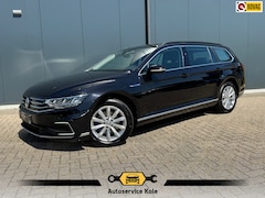 Volkswagen Passat Variant - 1.4 TSI GTE * Side ass. * Trekhaak * Elekr. bed. achterklep * Camera