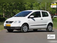 Volkswagen Fox - 1.2 Trendline / Airco / Elektrische ramen / Centrale deurvergrendeling / Stuurbekrachtigin