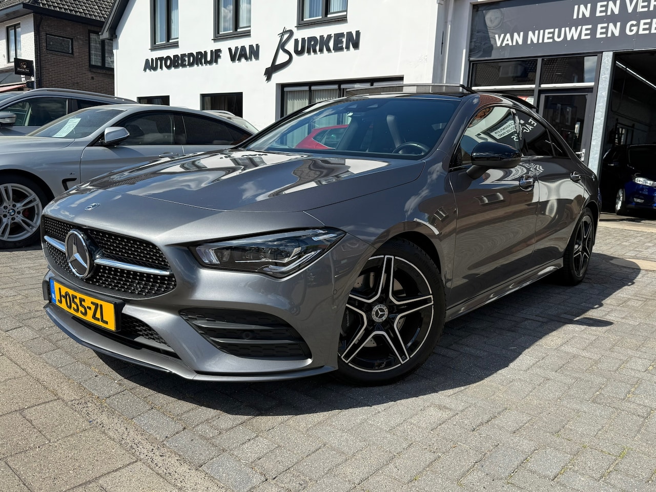Mercedes-Benz CLA-Klasse - 200 Business Solution AMG 200 Business Solution AMG, Panoramadak,Stoelverwarming,Parkeersensoren - AutoWereld.nl