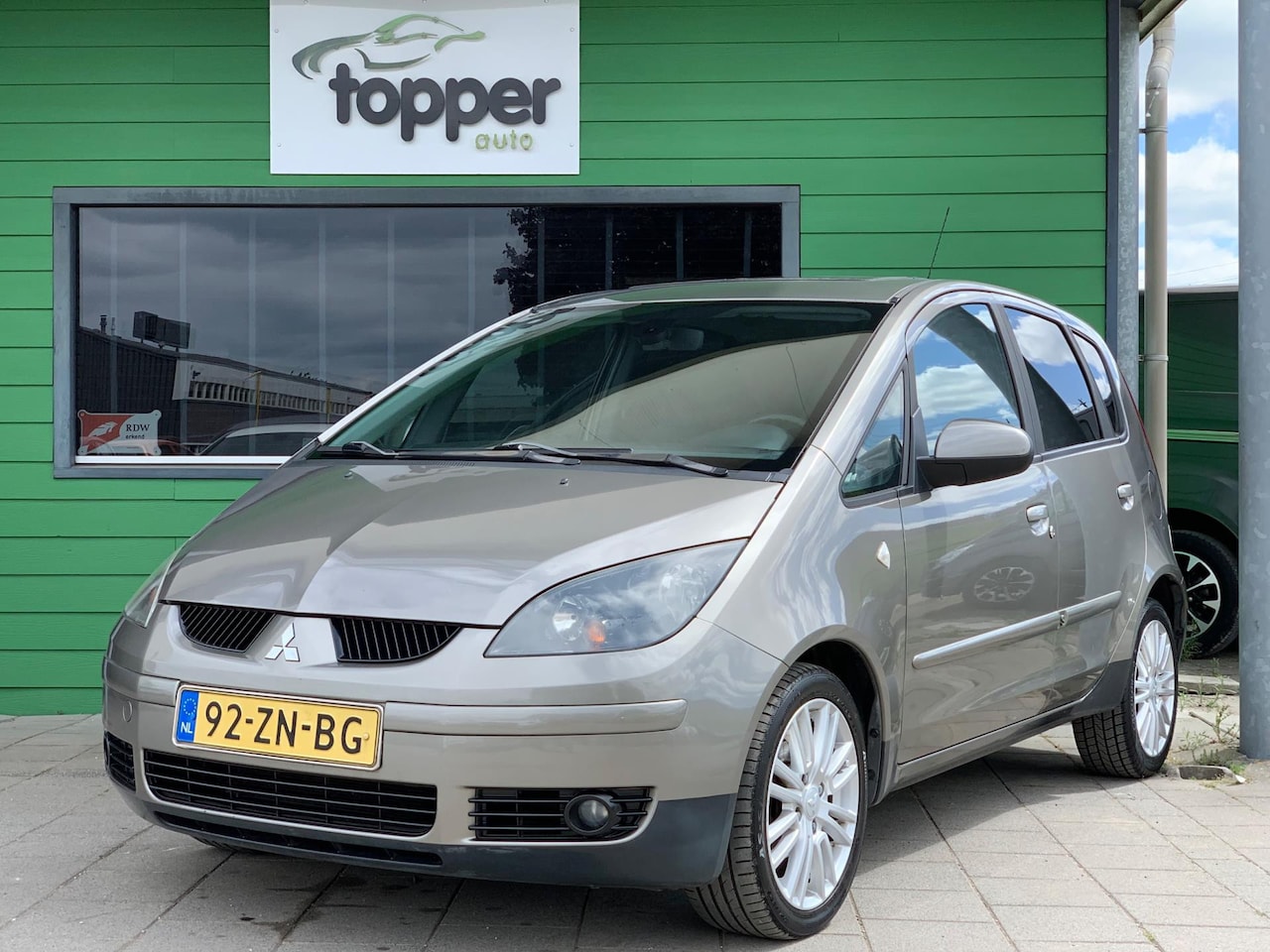 Mitsubishi Colt - 1.5 Sky | Met Nieuwe APK | Airco | 5 Deurs | - AutoWereld.nl