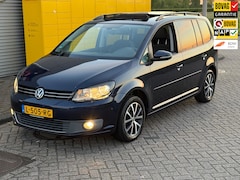 Volkswagen Touran - 1.4 TSI 140PK Highline 7Persoons Panoramadak Navi PDC