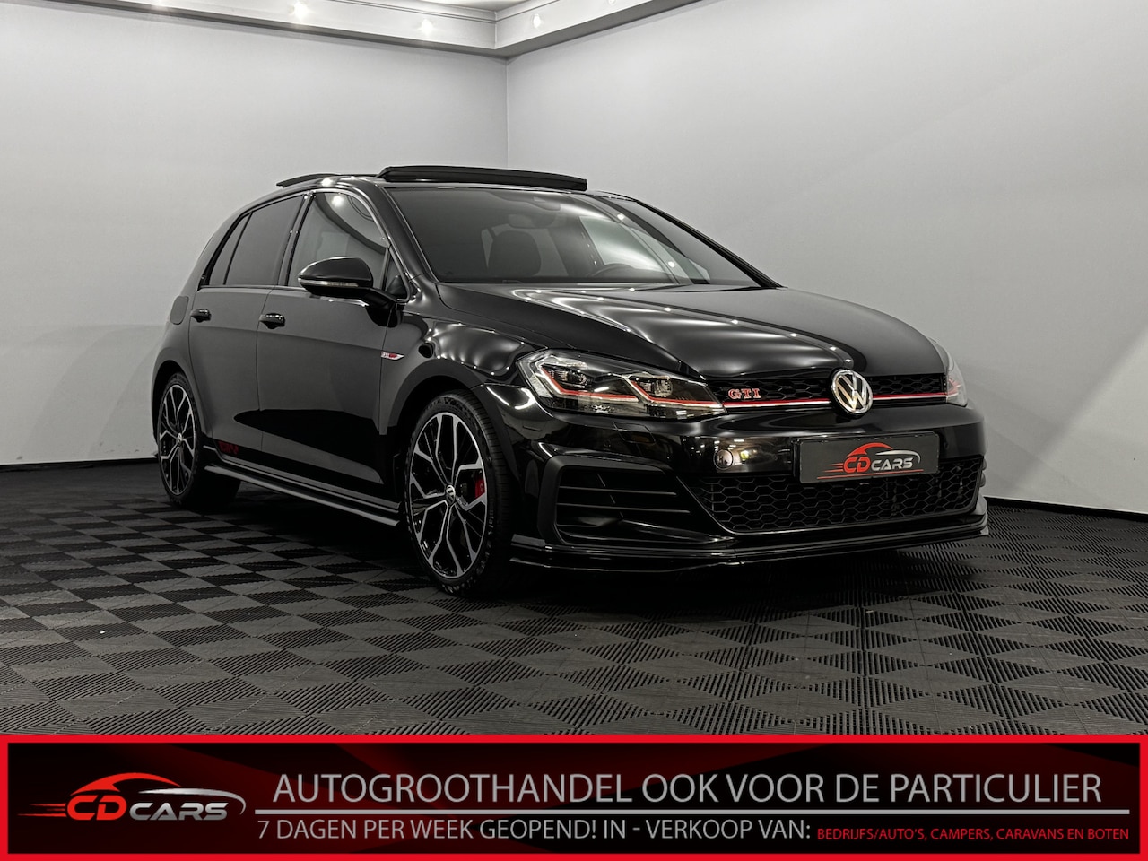 Volkswagen Golf - 2.0 TSI GTI TCR 290PK Pano, Camera, Keyless, Navi, Stoelverwarming, Virtual desk, Cruise c - AutoWereld.nl
