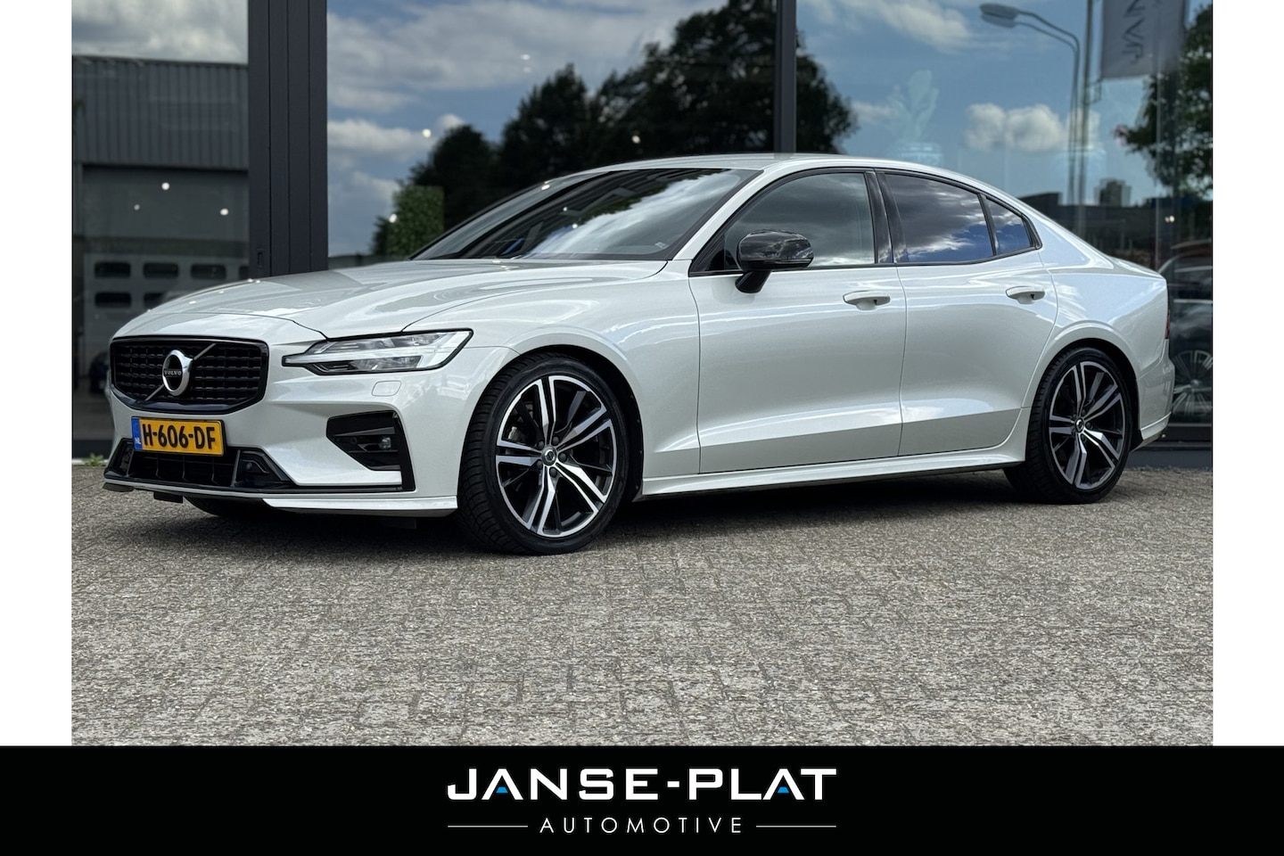 Volvo S60 - 2.0 T4 AUT R-Design Leder | Camera | Polestar | - AutoWereld.nl