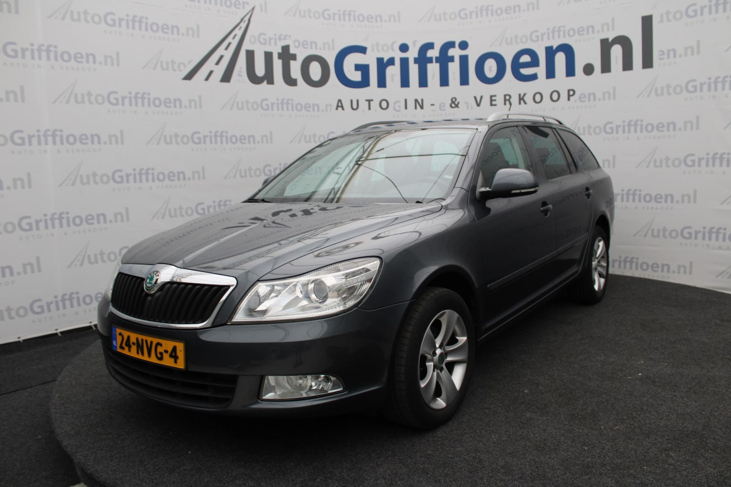 Skoda Octavia Combi - 1.4 TSI Elegance nette stationcar met trekhaak - AutoWereld.nl