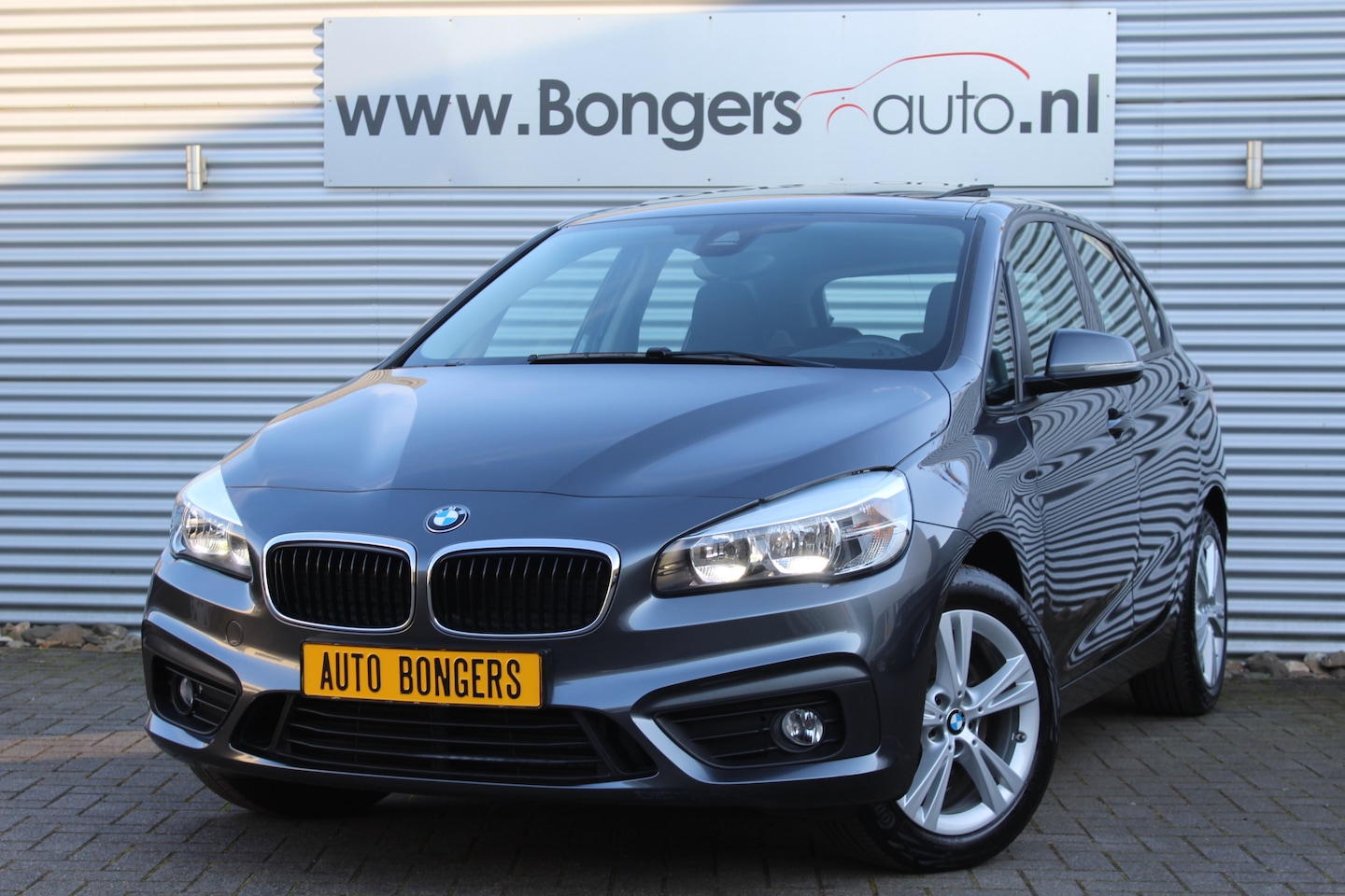 BMW 2-serie Active Tourer - 220i High Executive - AutoWereld.nl