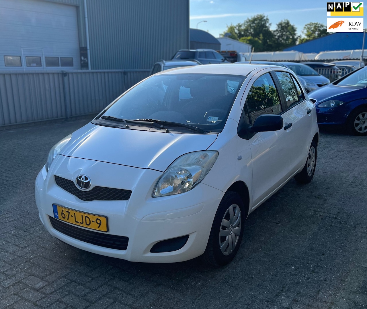 Toyota Yaris - 1.0 VVTi Acces / 5Drs / Onderhoudsboek / Nwe APK / Airco - AutoWereld.nl