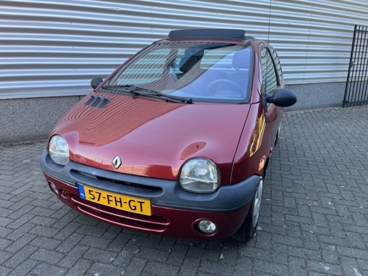 Renault Twingo - 1.2 PANORAMADAK - AutoWereld.nl