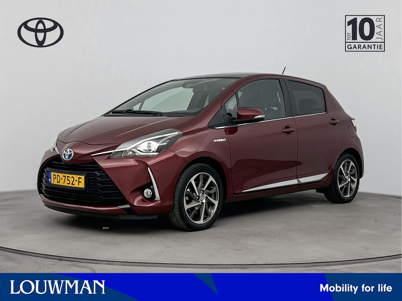 Toyota Yaris - 1.5 Hybrid Executive | Panoramisch dak | Full map navigatie | LM velgen | - AutoWereld.nl