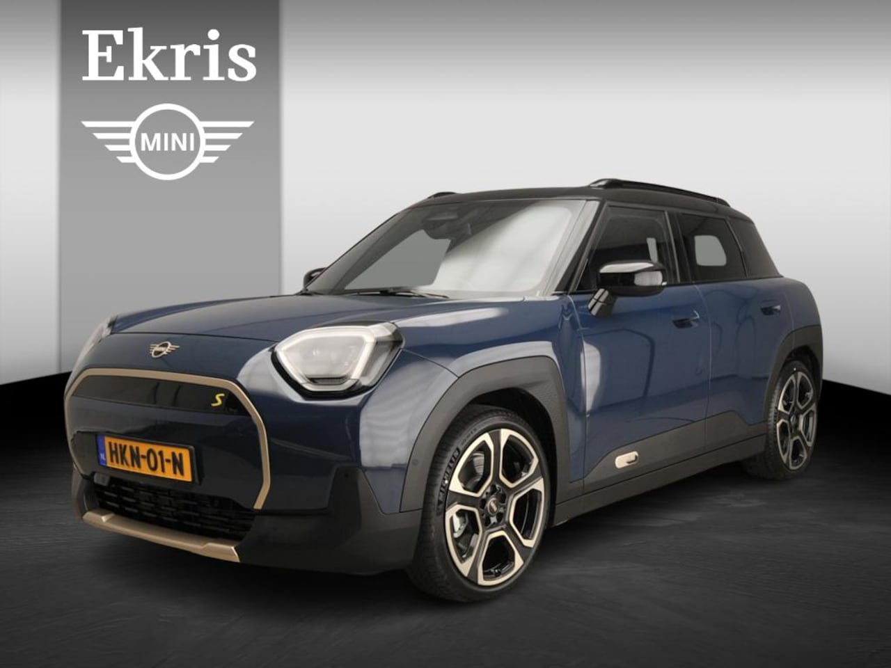 MINI Aceman - SE Favoured Trim / Package M / Panoramadak / JCW Stoelen / Park assist / Head-up / Alu wie - AutoWereld.nl