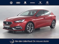 Seat Leon - 1.5 TSI 150pk FR Launch Edition / Navigatie / Camera / Stoelverwarming