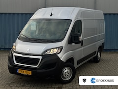 Peugeot Boxer - 330 2.2 BlueHDi 120 L2H2 Premium | Achteruitrij camera | Armsteun voor | Cruise control