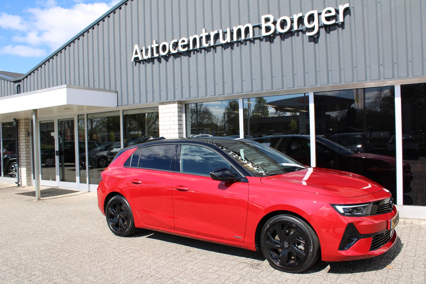 Opel Astra - 1.6 T Automaat Hybrid Level 4 navi/17"LM /Clima/Cruise/Camera - AutoWereld.nl