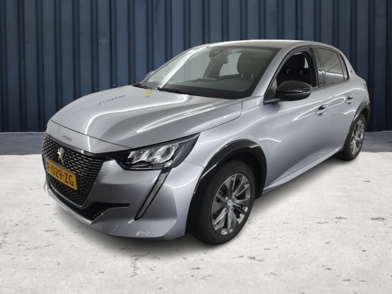 Peugeot e-208 - EV Allure Pack 50 kWh (136 PK) 1e-Eig. & Dealer-Onderh. BOVAG-Garantie. NL-Auto. Half-Leer - AutoWereld.nl