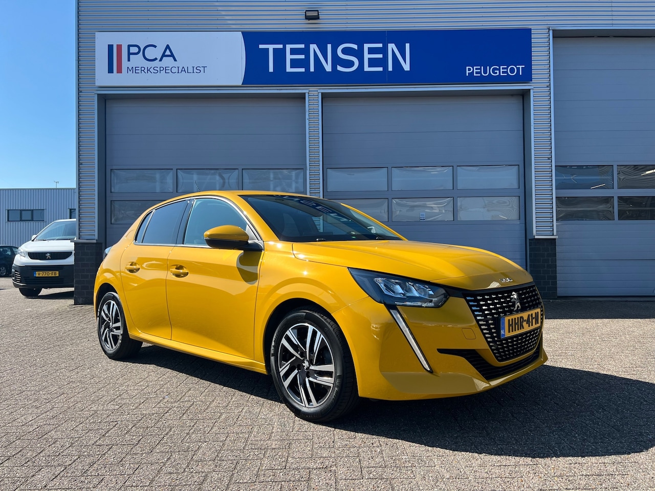 Peugeot 208 - 1.2 PureTech Allure Pack | Keyless | Stoelverwarming | Achteruitrijcamera | Navigatie met - AutoWereld.nl