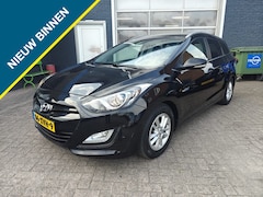 Hyundai i30 Wagon - nwe model 1.6 GDI Business Ed. Nav/Cam/PDC/Trekhaak
