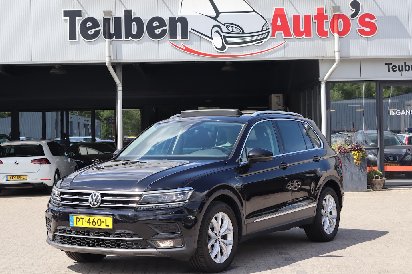 Volkswagen Tiguan - 1.4 TSI ACT Highline Virtual Cockpit, Panoramadak, Navigatie, Apple Carplay, Climate contr - AutoWereld.nl
