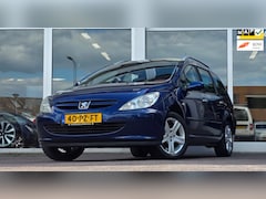 Peugeot 307 SW - 2.0i 16V Pack 7 stoelen aanwezig Nieuwe apk Trekhaak