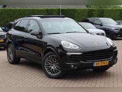 Porsche Cayenne - 3.0 D Platinum Edition / Trekhaak / Panoramadak / Camera / 20'' / Bose / Leder / Cruise Co