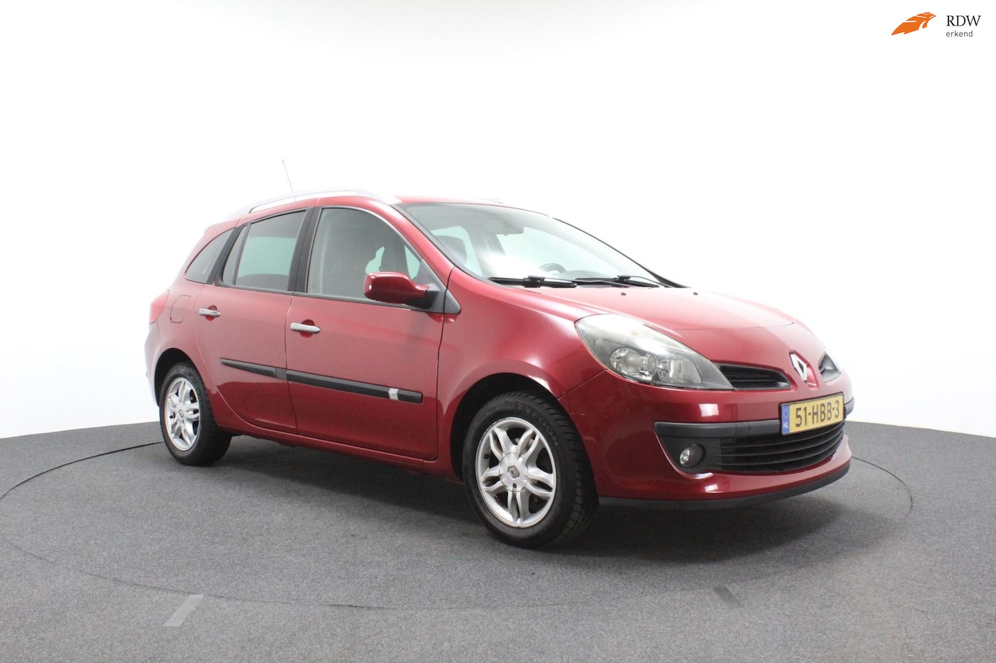 Renault Clio Estate - 1.6-16V Dynamique | Automaat (!) | Parkeersensoren | Sportvelgen - AutoWereld.nl