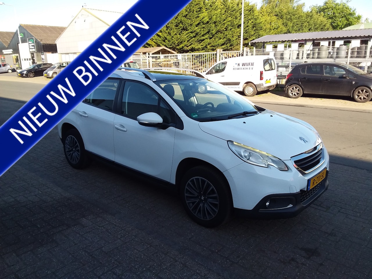 Peugeot 2008 - 1.2 VTi Blue Lease 1.2 VTi Blue Lease - AutoWereld.nl