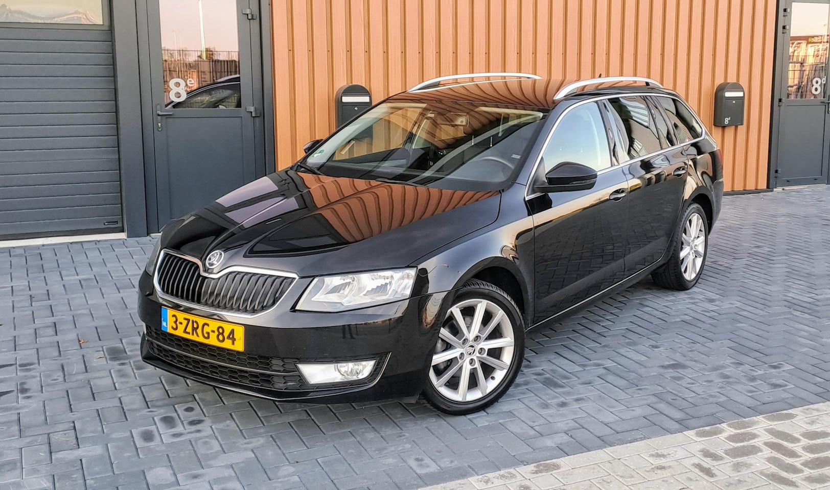 Skoda Octavia Combi - 1.4 TSI Greentech Elegance - AutoWereld.nl