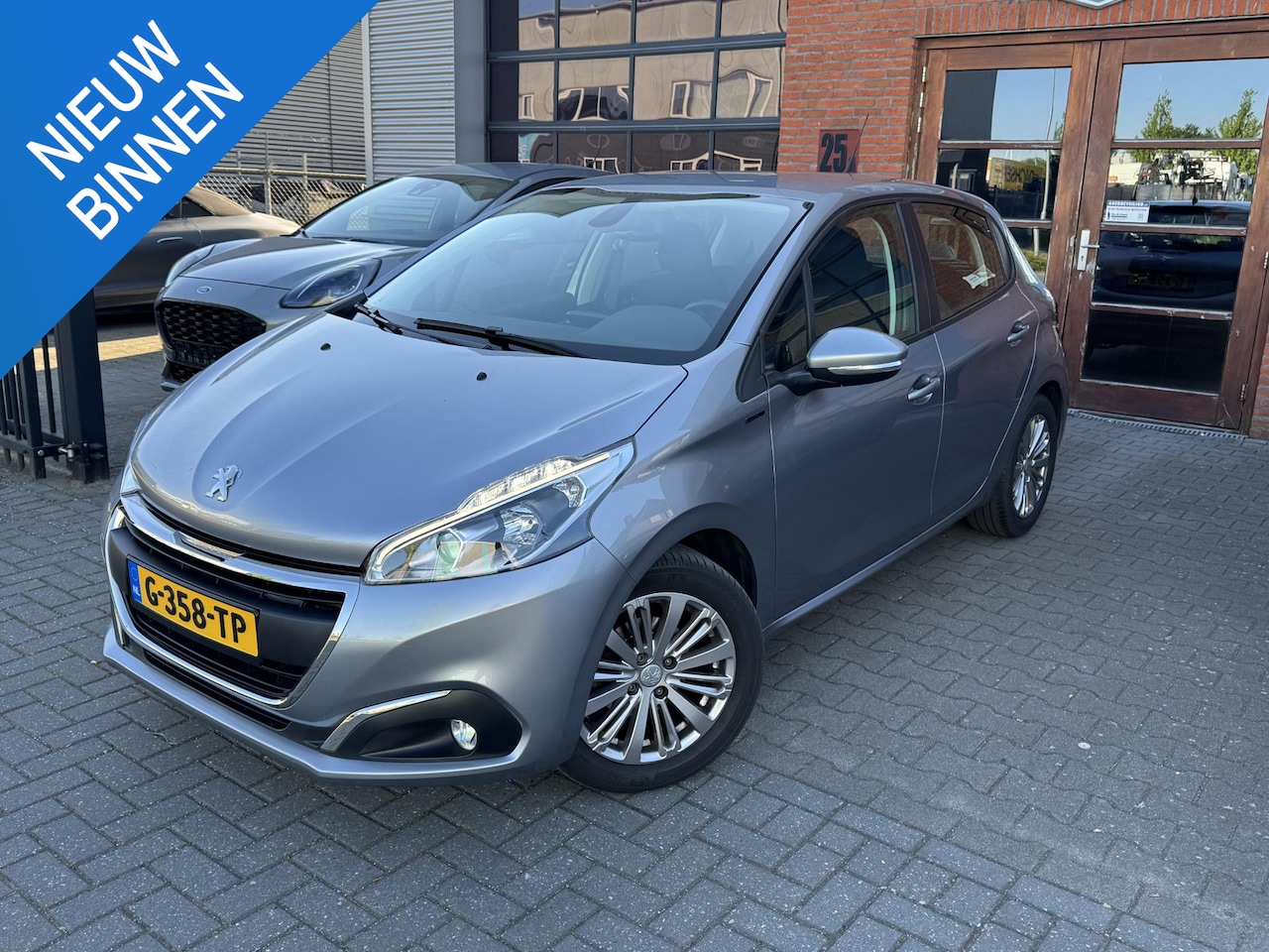 Peugeot 208 - 1.2 PureTech Signature | Distributie vervangen | - AutoWereld.nl