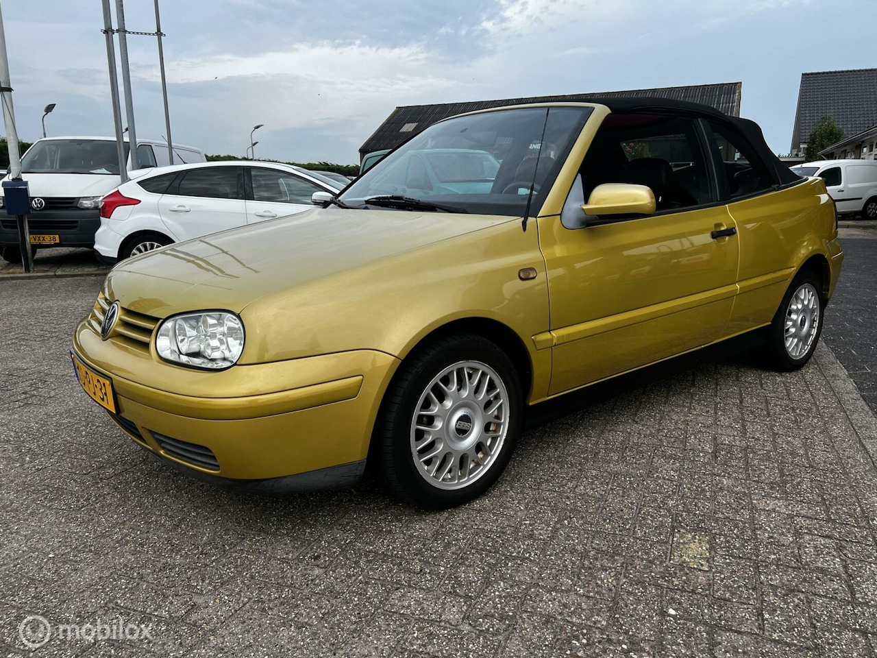 Volkswagen Golf Cabriolet - 1.8 Highline elektrische kap - AutoWereld.nl