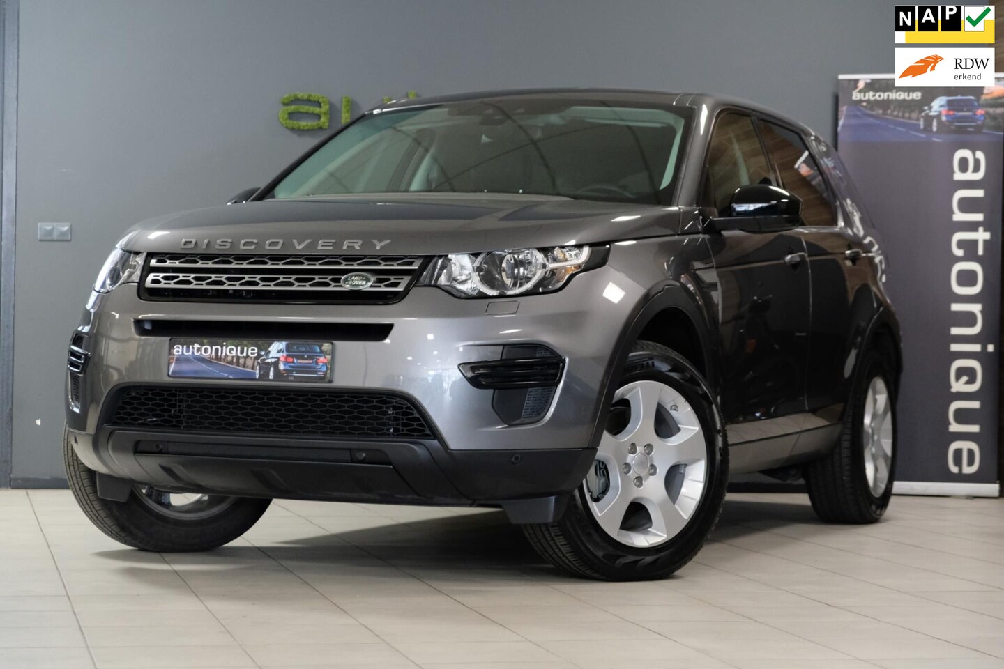 Land Rover Discovery Sport - 2.0 TD4 **19.635km** |UNIEK 1e EIG| Werkelijk Als NIEUW |COLLECTORS ITEM| - AutoWereld.nl