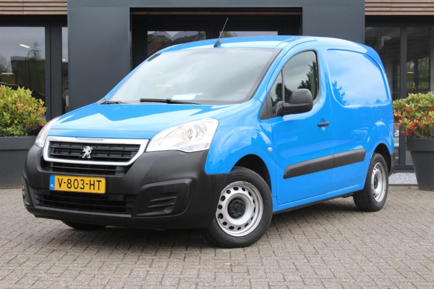 Peugeot Partner - 120 L1 Premium 1.6 BlueHDi 75 - AutoWereld.nl