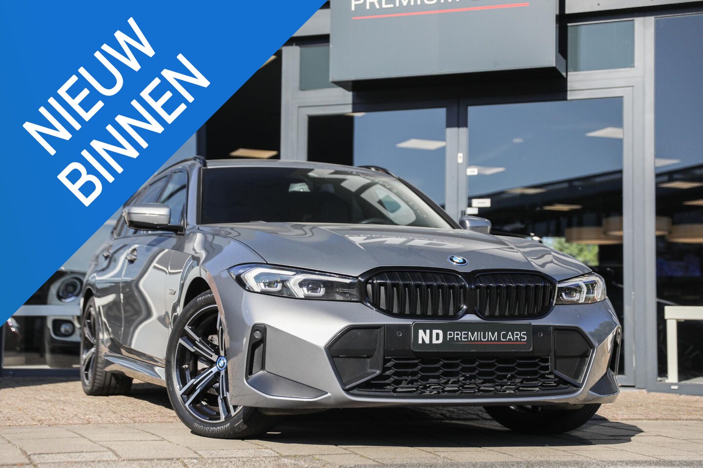 BMW 3-serie Touring - 320e | M-Sport | Leer - AutoWereld.nl