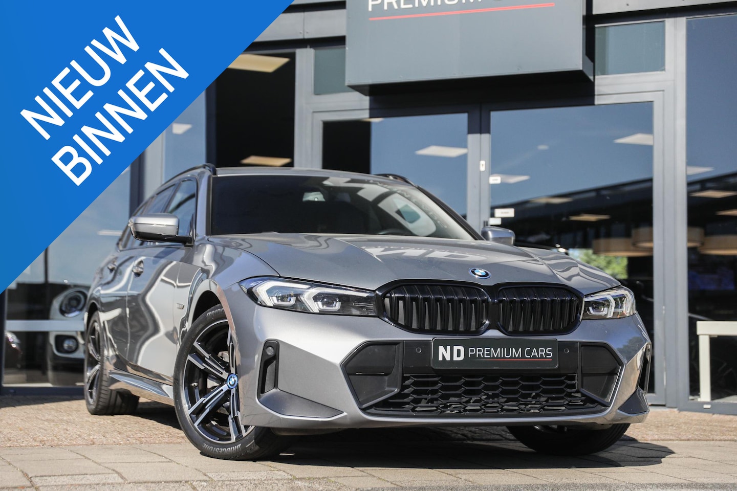 BMW 3-serie Touring - 320e | M-Sport | Leer - AutoWereld.nl