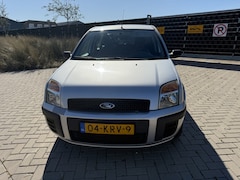 Ford Fusion - 1.4-16V Cool & Sound