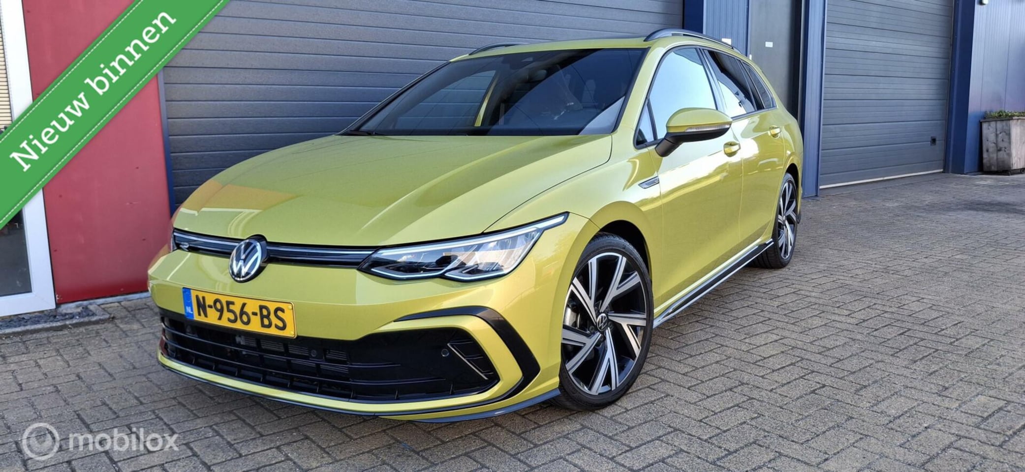 Volkswagen Golf Variant - 1.5 TSI R-Line 1.5 TSI R-Line,Camera,Pano - AutoWereld.nl