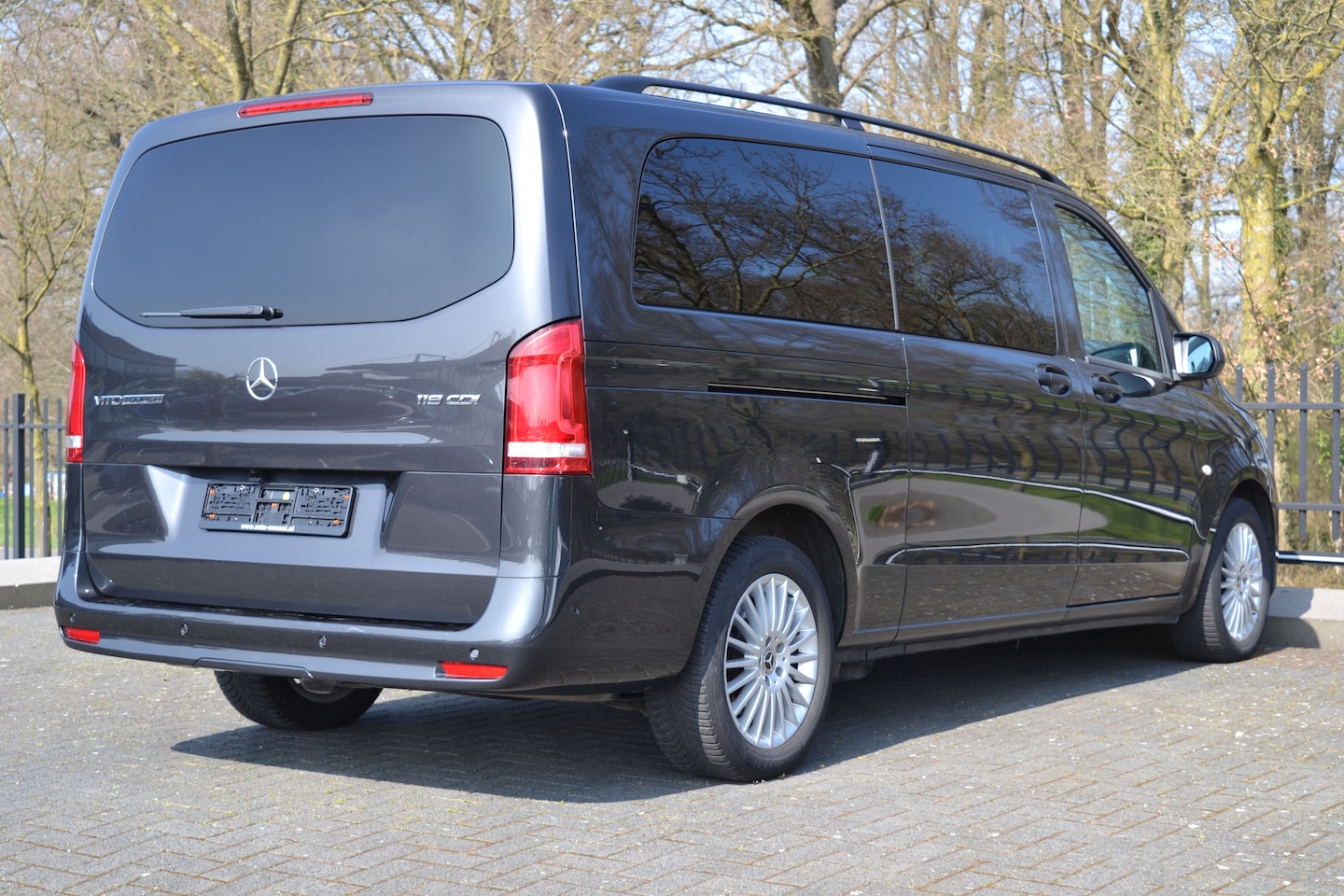 Mercedes-Benz Vito Tourer - 119 CDI 119 Select XXL 9-pers - AutoWereld.nl