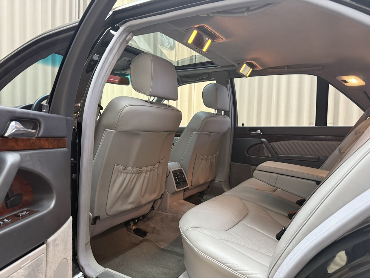 Mercedes-Benz S-klasse - S500 W140 5.0 V8 327 PK / 1e Eigenaar / Slechts 79.609 km / Unieke staat / Historie / Wind - AutoWereld.nl
