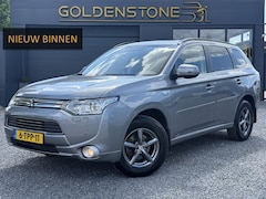 Mitsubishi Outlander - 2.0 PHEV Instyle Leder, Camera, Trekhaak, Schuifdak, Dealer onderhouden, Stoelverwarming,